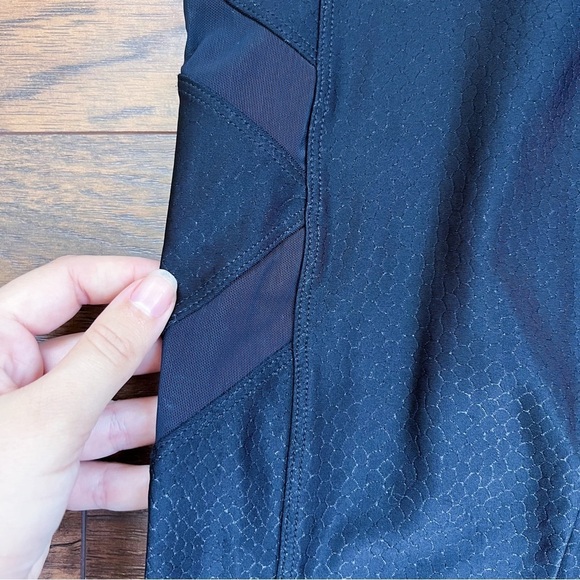 KORAL • Tribal Trilobal High Rise Legging black snake reptile texture sheer - Picture 7 of 11